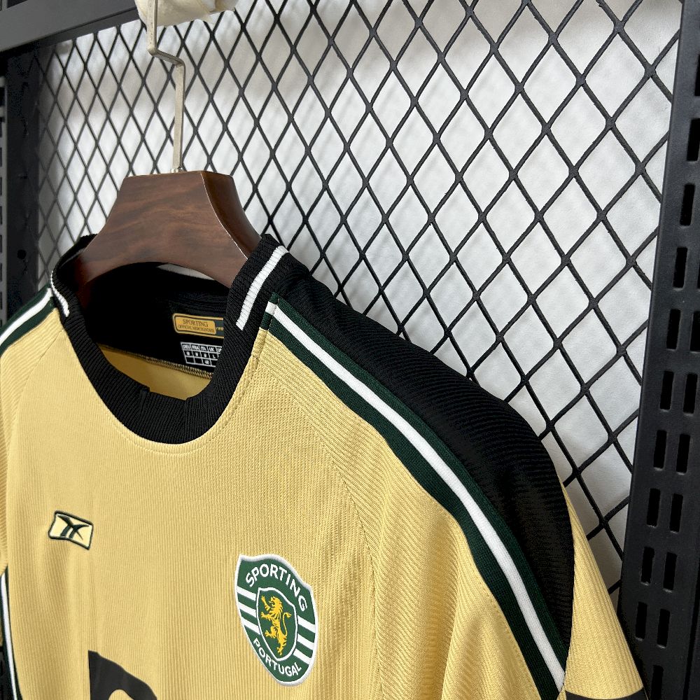 Retro Sporting CP 2000/04 Away Jersey - Image 4