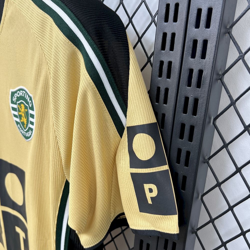 Retro Sporting CP 2000/04 Away Jersey - Image 3