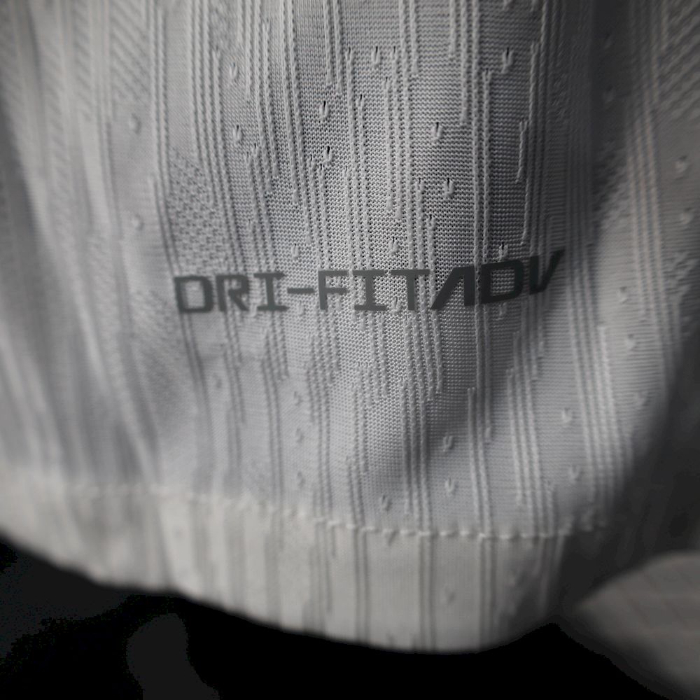 Chelsea 2025/26 Away Long Sleeve Jersey Player Version - Image 8