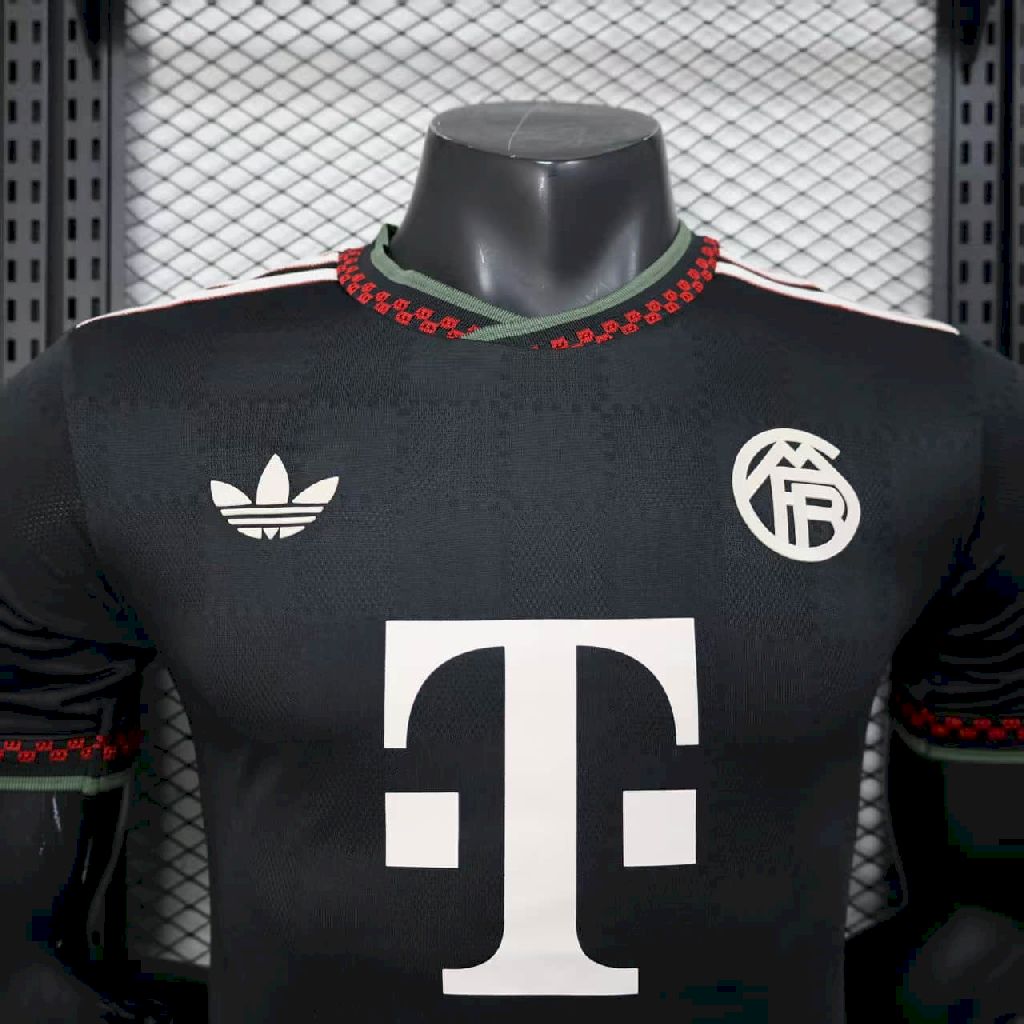 Bayern Munich 2025/26 Third Jersey Player Version - Image 10