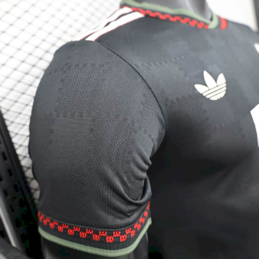 Bayern Munich 2025/26 Third Jersey Player Version - Image 8