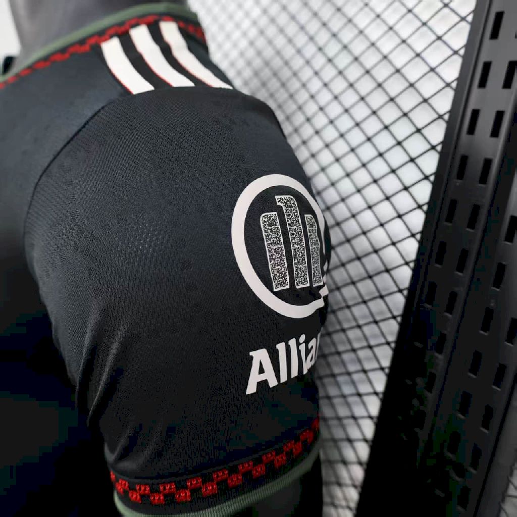 Bayern Munich 2025/26 Third Jersey Player Version - Image 3