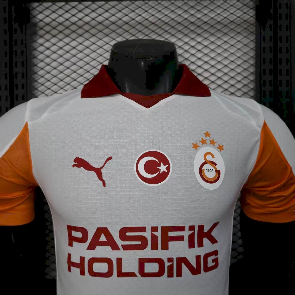 Galatasarays 2025/26 Away Jersey Player Version - Image 12