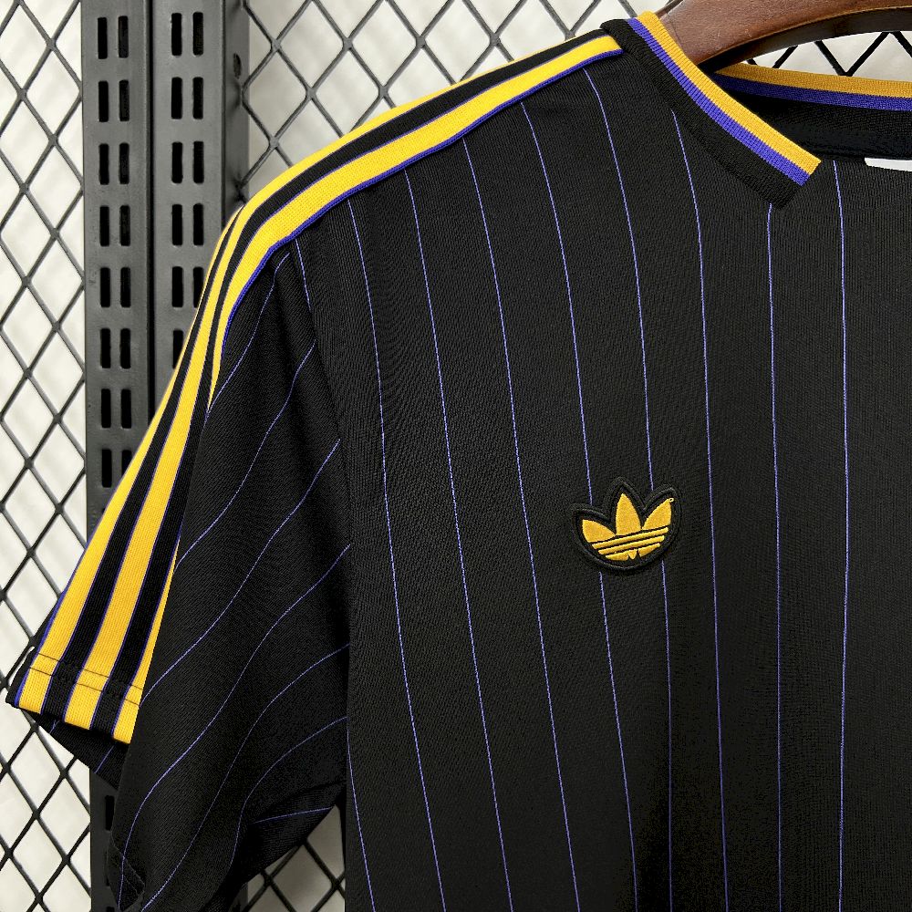 Mens Manchester United 2025/26 Terrace Icons Jersey - Image 4