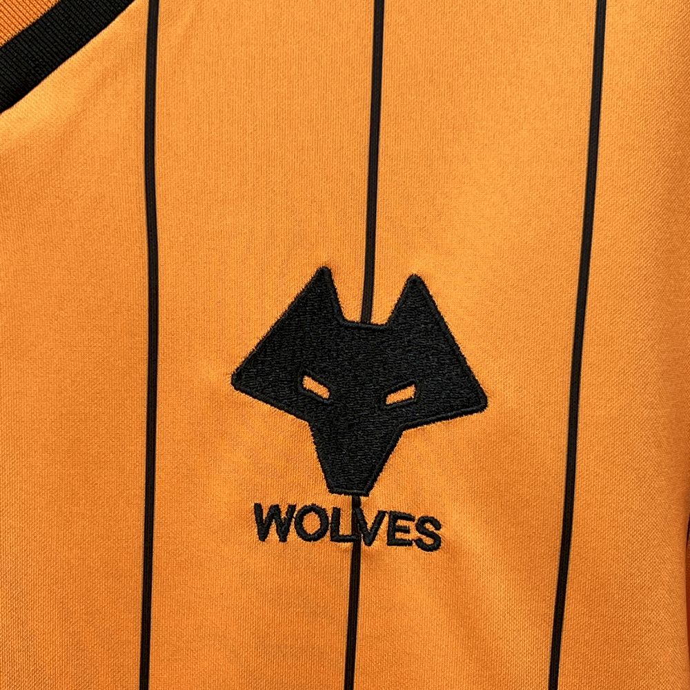 Retro Wolves 1985/86 Home Jersey - Image 7